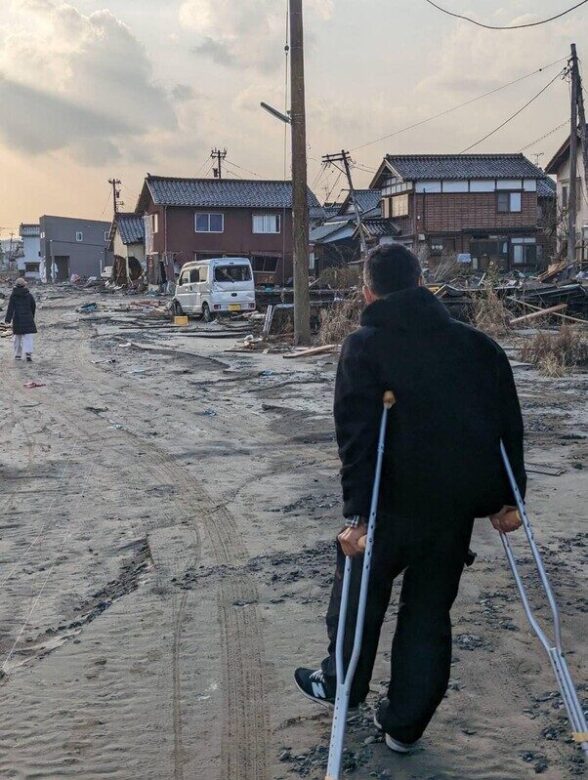 能登を訪れた山本太郎の画像